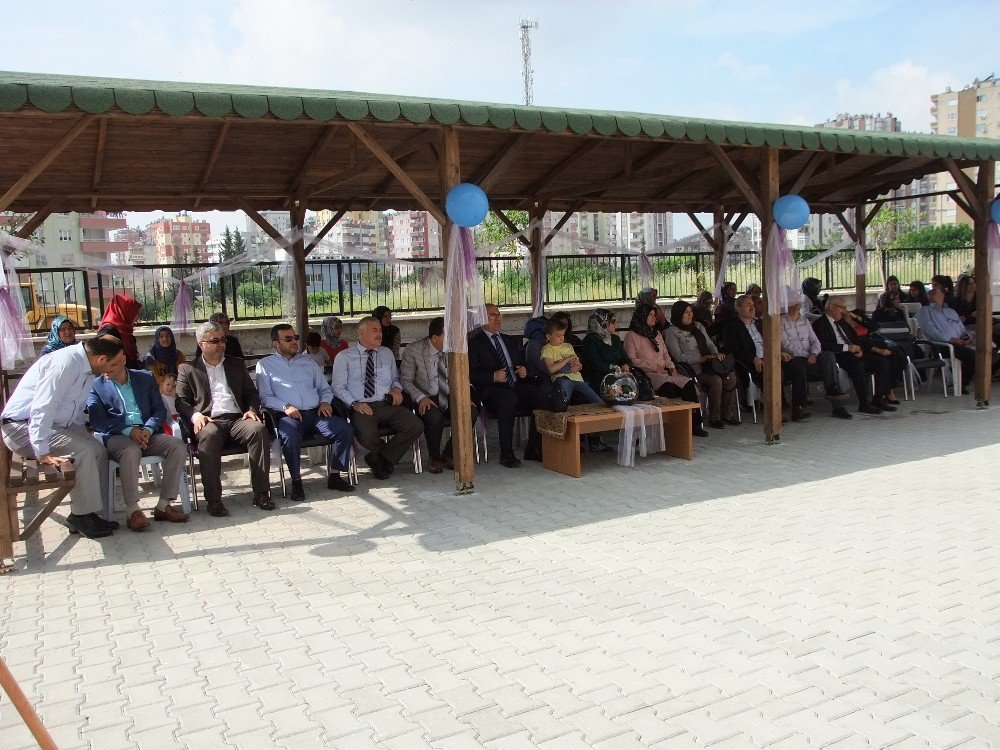 Hümeyra Ökten Kız Anadolu İmam Hatip Lisesi’nde Bahar Şenliği
