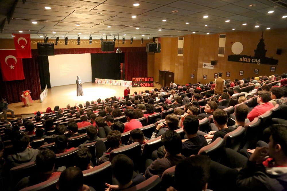 Öğrenciler, Düşüncelerini Yabancı Dilde Anlattı