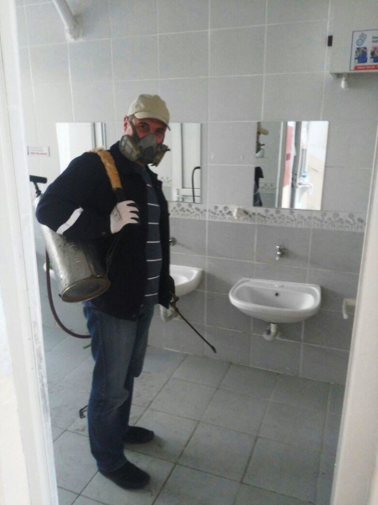 Okullar İlaçlanıyor