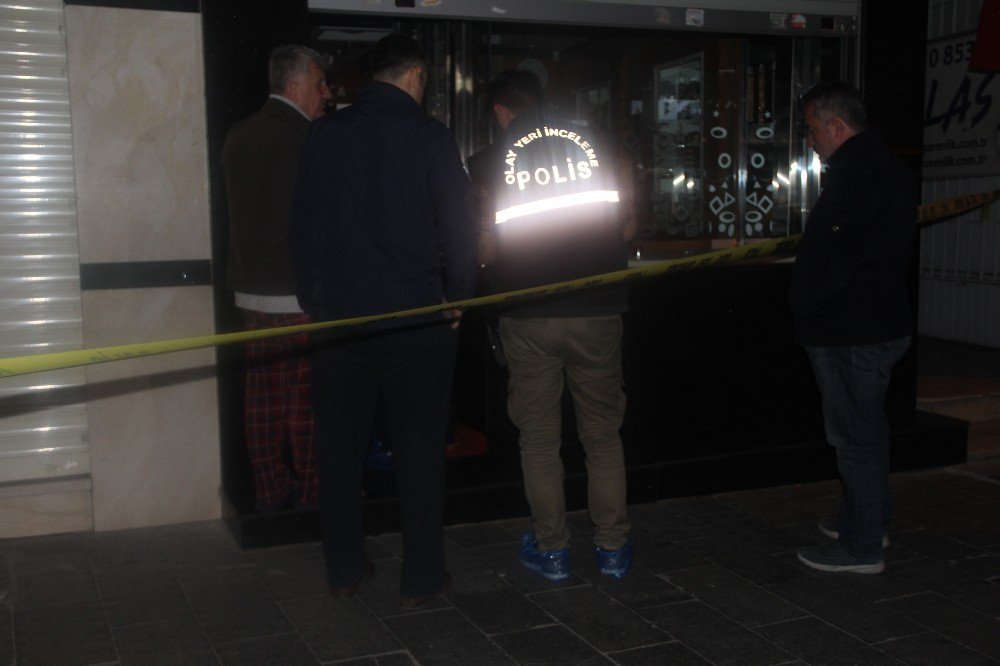 Kağıthane’de Kuyumcu Soygunu