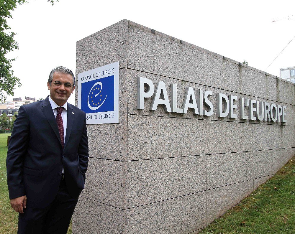 Avrupa Parlamenter Meclisinden Karşıyaka’ya ’Şeref Bayrağı’ Ödülü