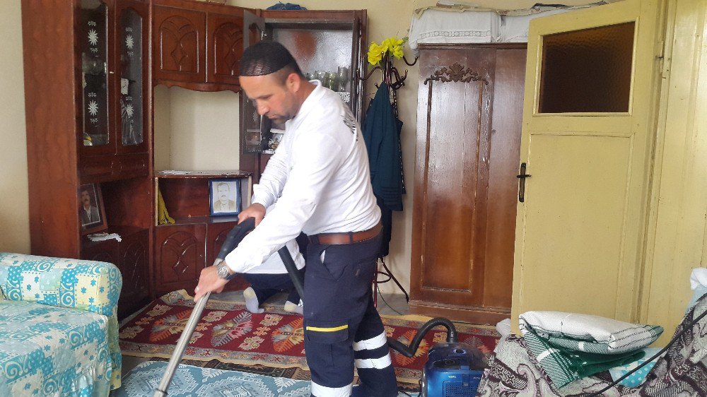 Kayyumdan Yaşlıları Mutlu Eden Hizmet