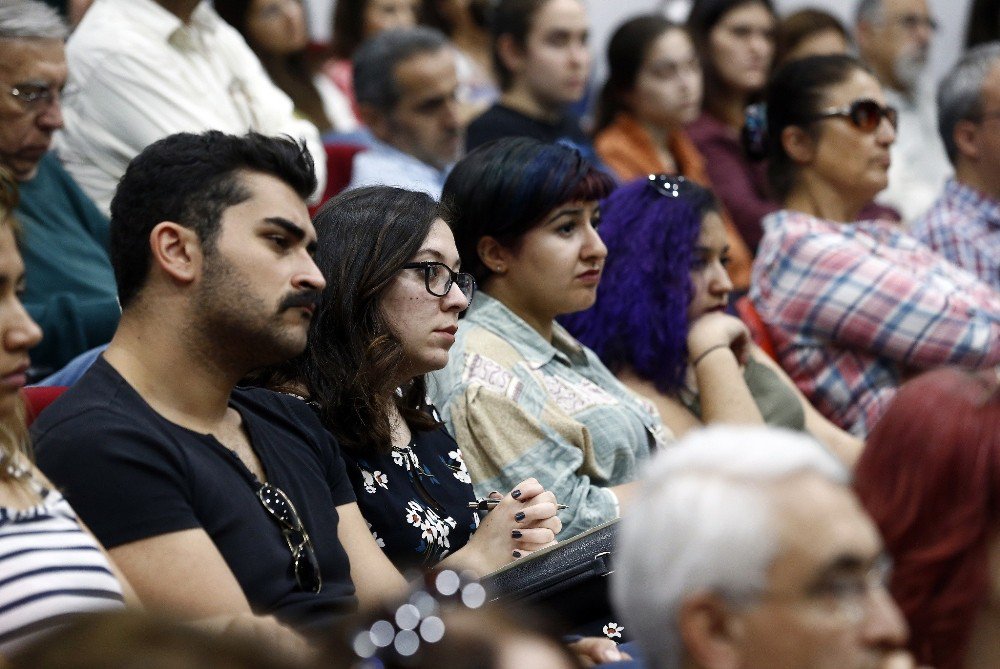 İzmir’in Felsefe’ye Yolculuğu Başladı