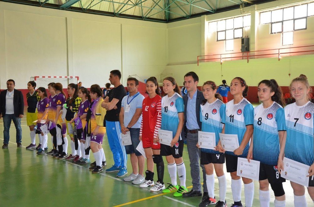 Futsal Lig’de Ankara Ve İzmir Finale Yükseldi