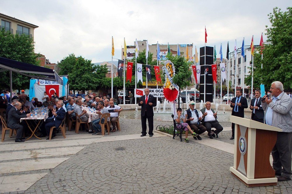 Salihli’ye İki Yeni Meydan