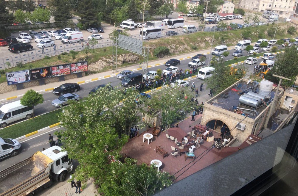 Mardin’de Ruhsatsız Binalar Yıkıldı