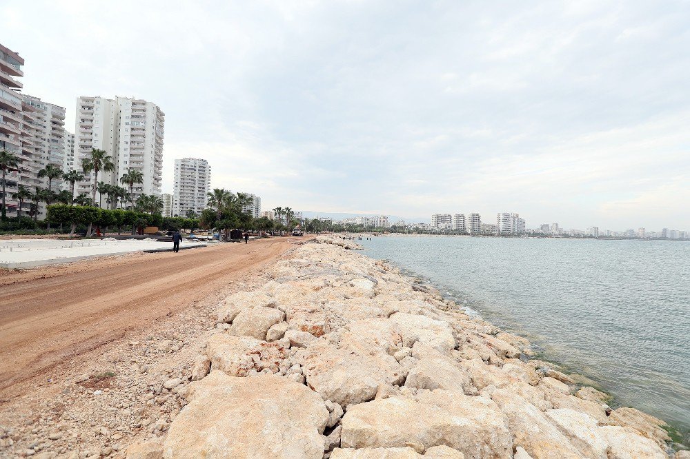 Mezitli Sahil Alanına Ödüllü Kentsel Tasarım Projesi