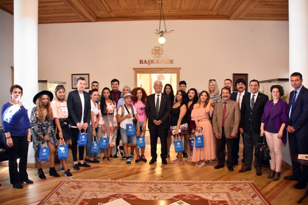 Büyükşehir, Muğla’yı Sosyal Medya Fenomenleri İle Dünya’ya Tanıtıyor