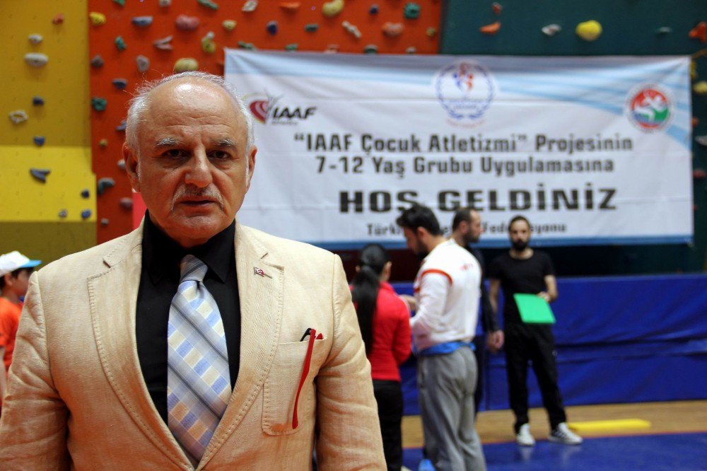 ’Iaaf Çocuk Atletizmi’ Uygulama Programı Düzenlendi