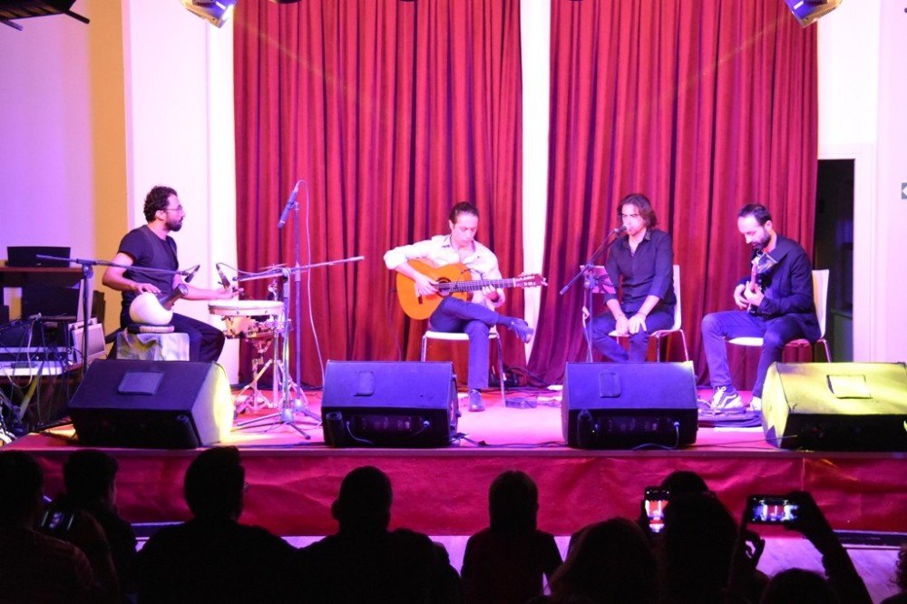 Alternatif Sahne’de Eğlence Devam Ediyor