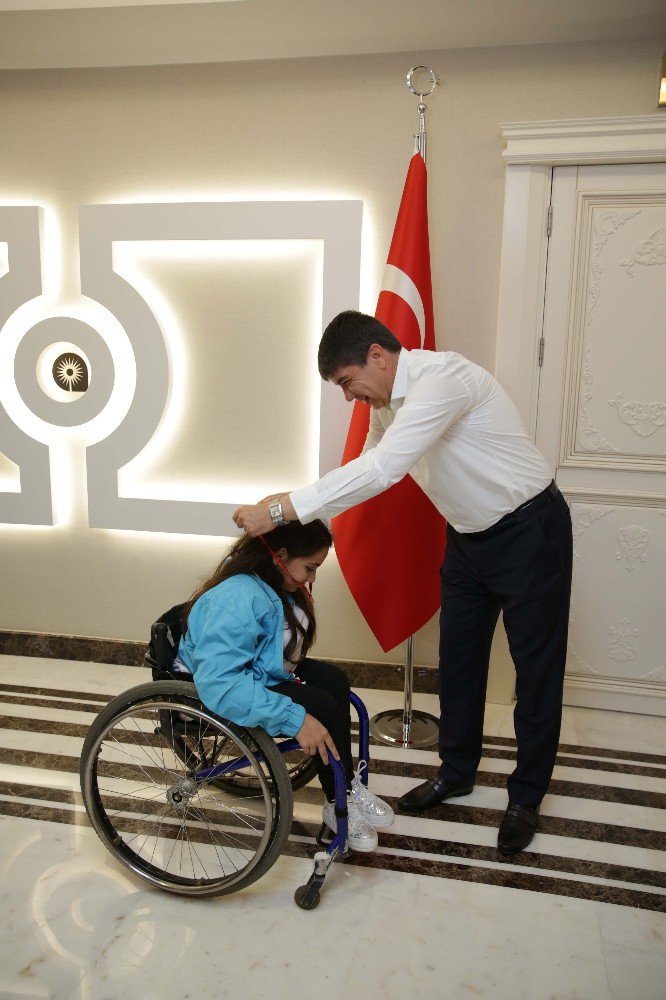 Türel, Şampiyonları Ağırladı