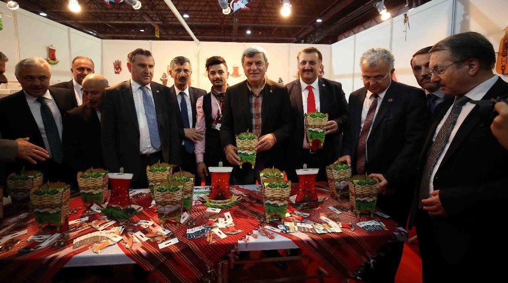 İbrahim Karaosmanoğlu, Rize Tanıtım Günlerine Katıldı