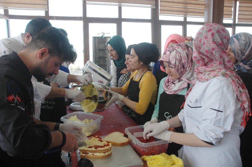 Van’da ‘Engelsiz Tatlar’ Etkinliği