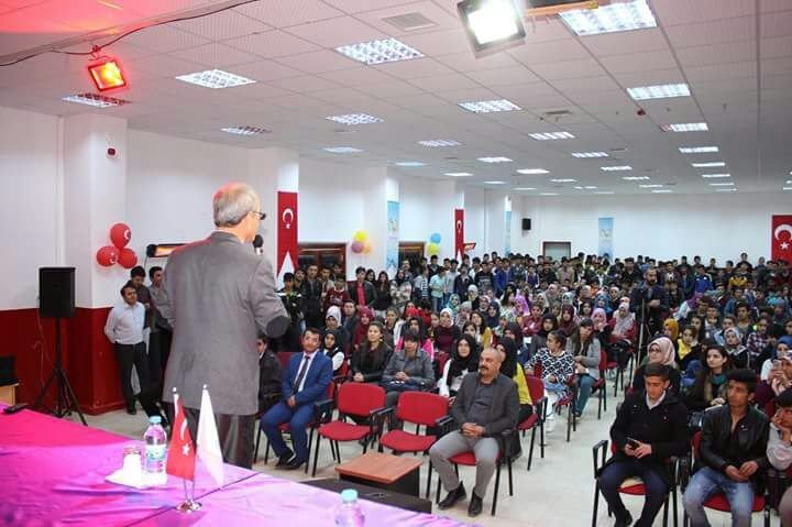 Eğitimci-yazar Doç. Dr. Halit Ertuğrul Bahçesaray’da