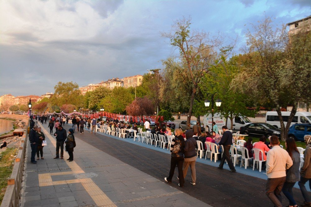 Barış Ve Kardeşlik İçin Hıdrellez Kahvaltısında Buluştular