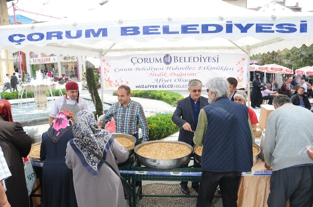 Çorum’da Belediye Hıdırellez Hediği Dağıttı