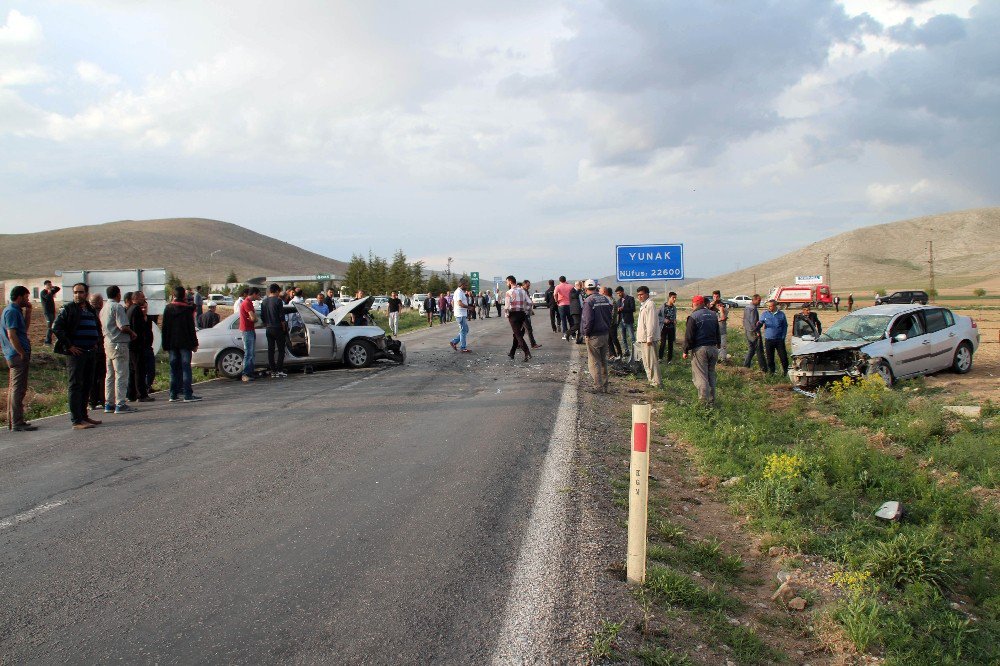 Konya’da Trafik Kazası: 10 Yaralı