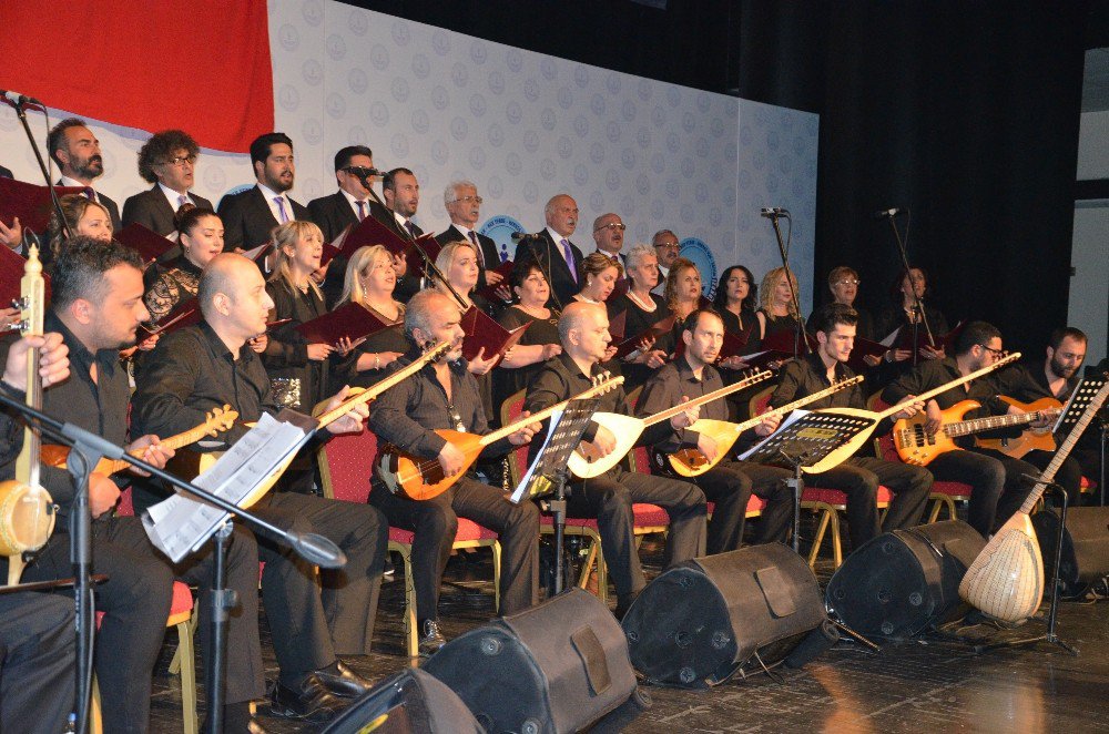 Fatsa’da Türk Halk Müziği Konseri