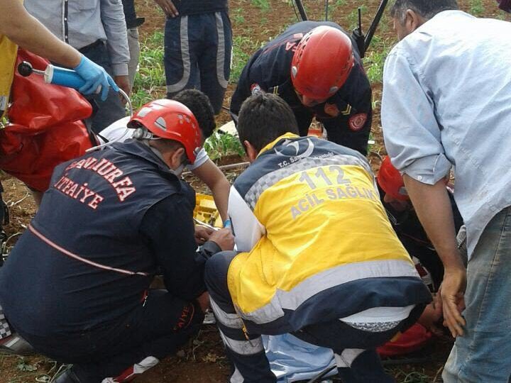 Küçük Çocuk İki Ayağını Çapa Makinesine Kaptırdı