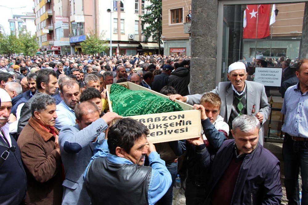 Yayla Yolunda Hayatını Kaybeden 4 Kişi Son Yolculuklarına Uğurlandı