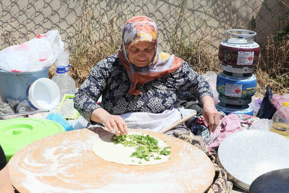 Bayraklı’da Gözleme-ayran Şenliği