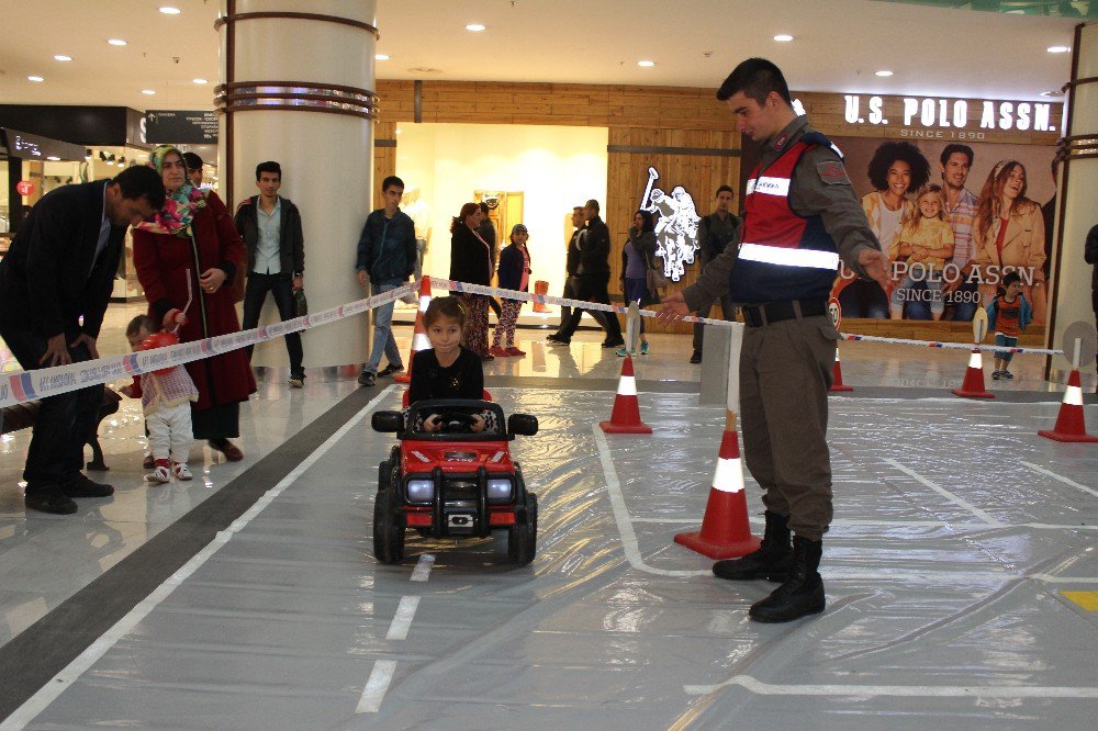 Çocuklar, Trafik Kurallarını Eğlenerek Öğrendi