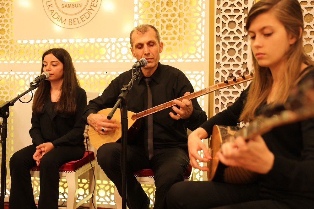 İlkadım’da Malazgirt’ten Dumlupınar’a Şiir Ve Türkü Gecesi