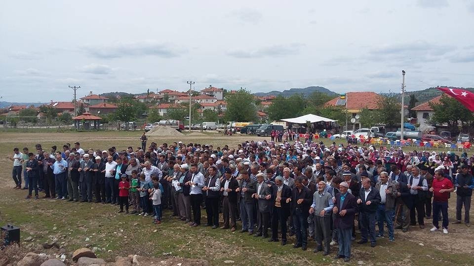 Selendililer Yağmur Duasına Çıktı