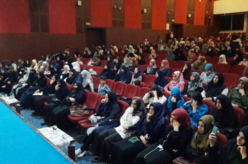 Mardin’de ‘İslam’da Kadının Şahsiyeti’ Konferansı