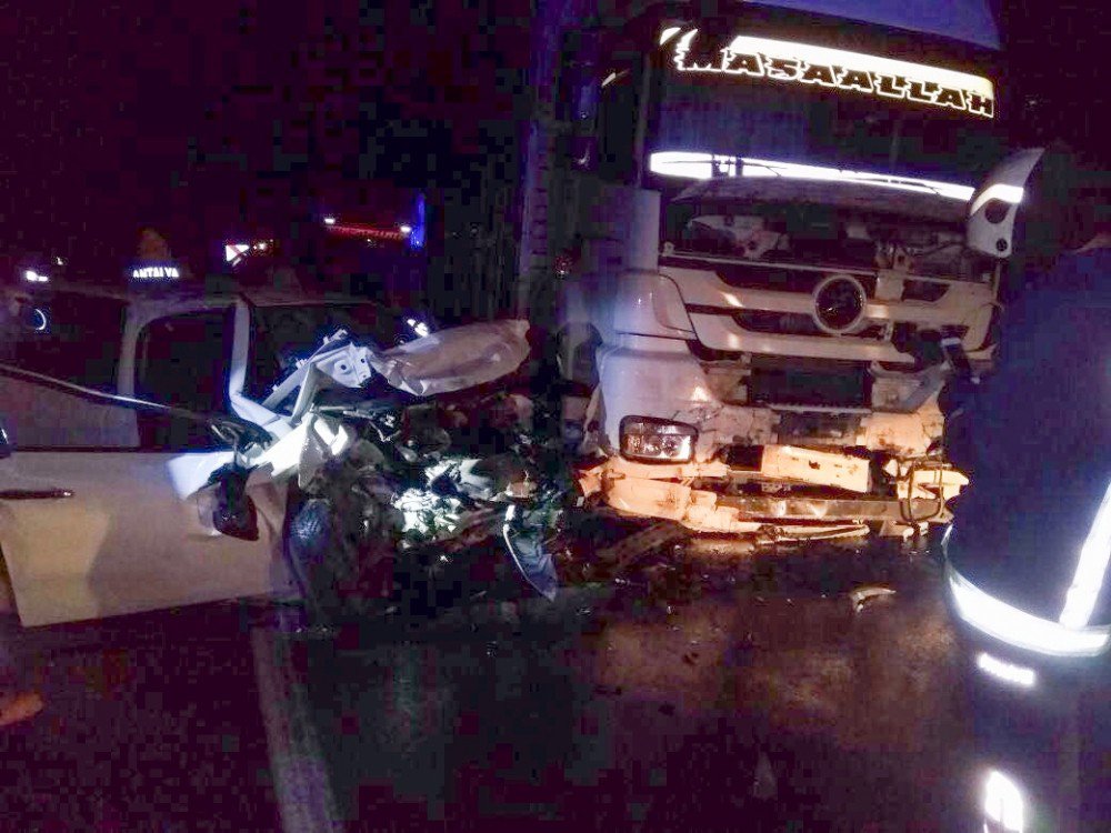 Antalya’da Trafik Kazası: 2 Ölü