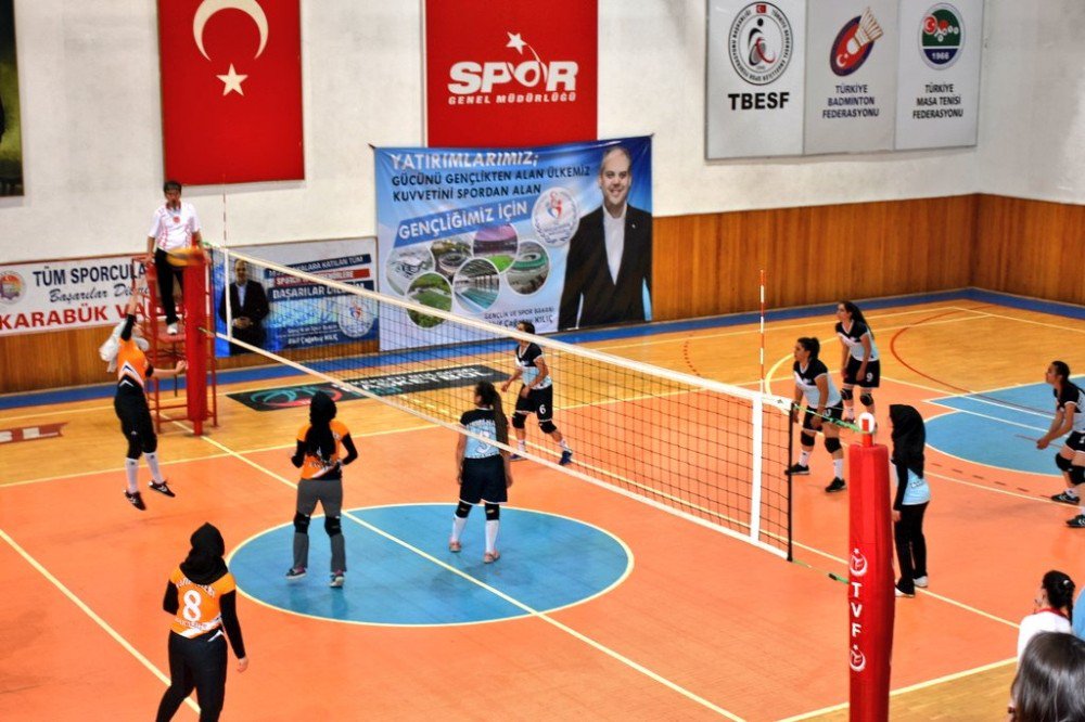 Kyk Voleybol Şampiyonu Hubbi Hatun Kız Yurdu