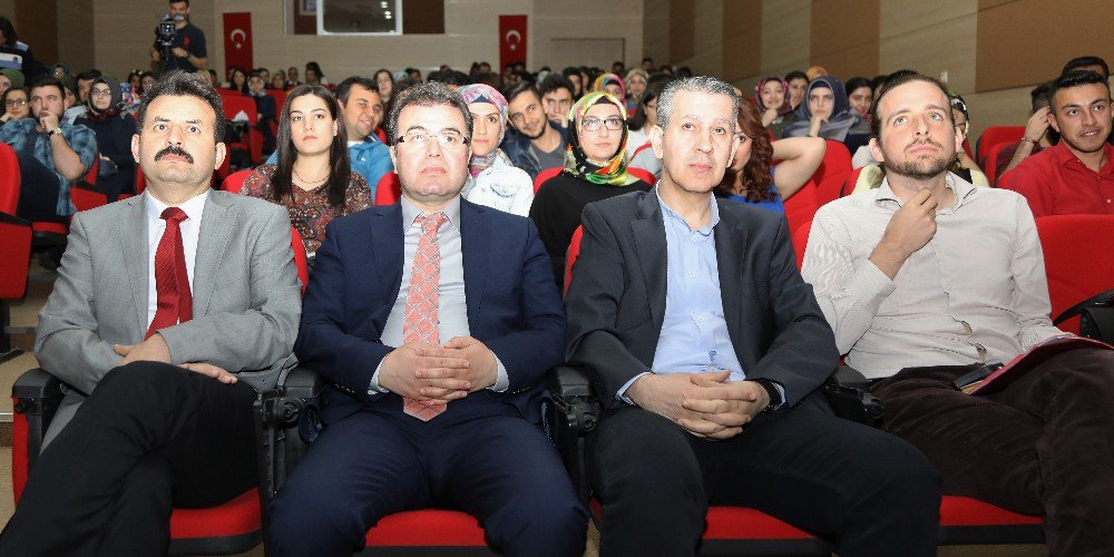 Erü’de “Sosyal Bilgiler Ve Tarih Derslerinde Farklılaştırılmış, Beceri Ve Yeterlik Temelli Öğretim” Konulu Seminer Düzenlendi