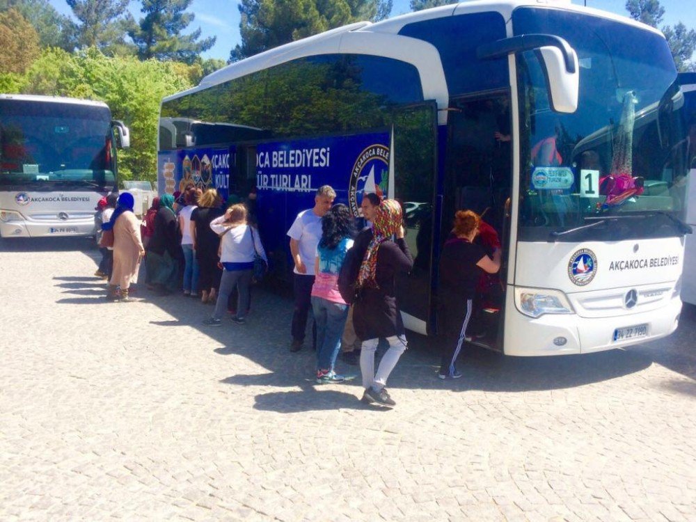 Akçakocalı Kadınlar Burse Ve Çanakkale’yi Gezdi