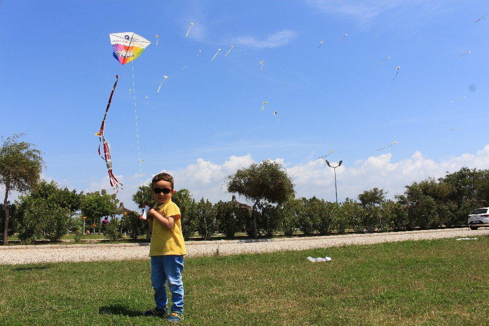 Kumluca ’Da Uçurtma Festivali