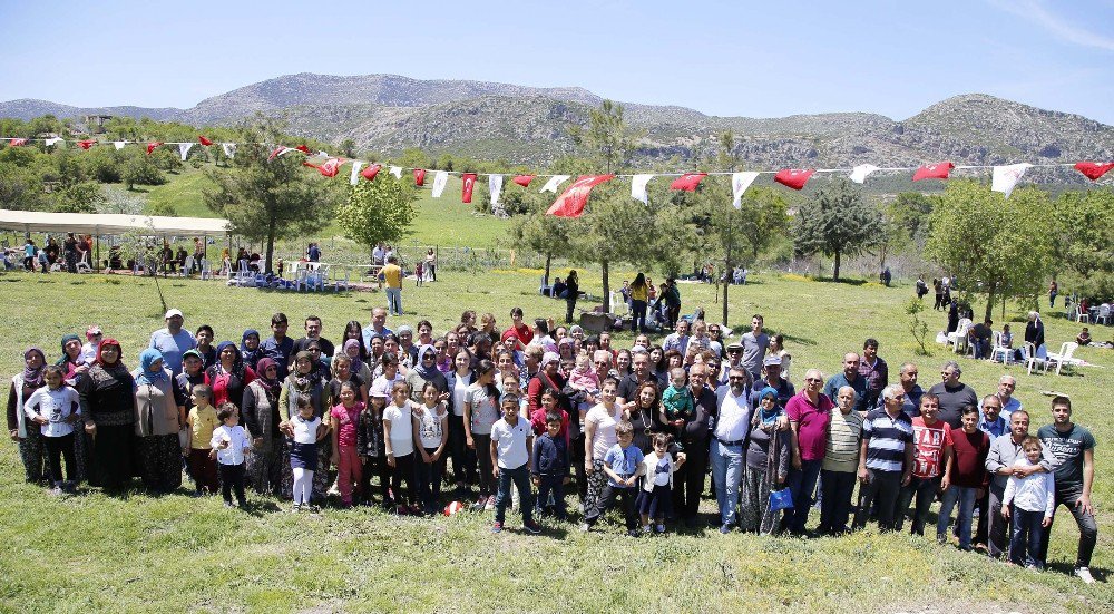 Döşemealtı Mesire Alanları On Binlerce İnsana Ev Sahipliği Yaptı