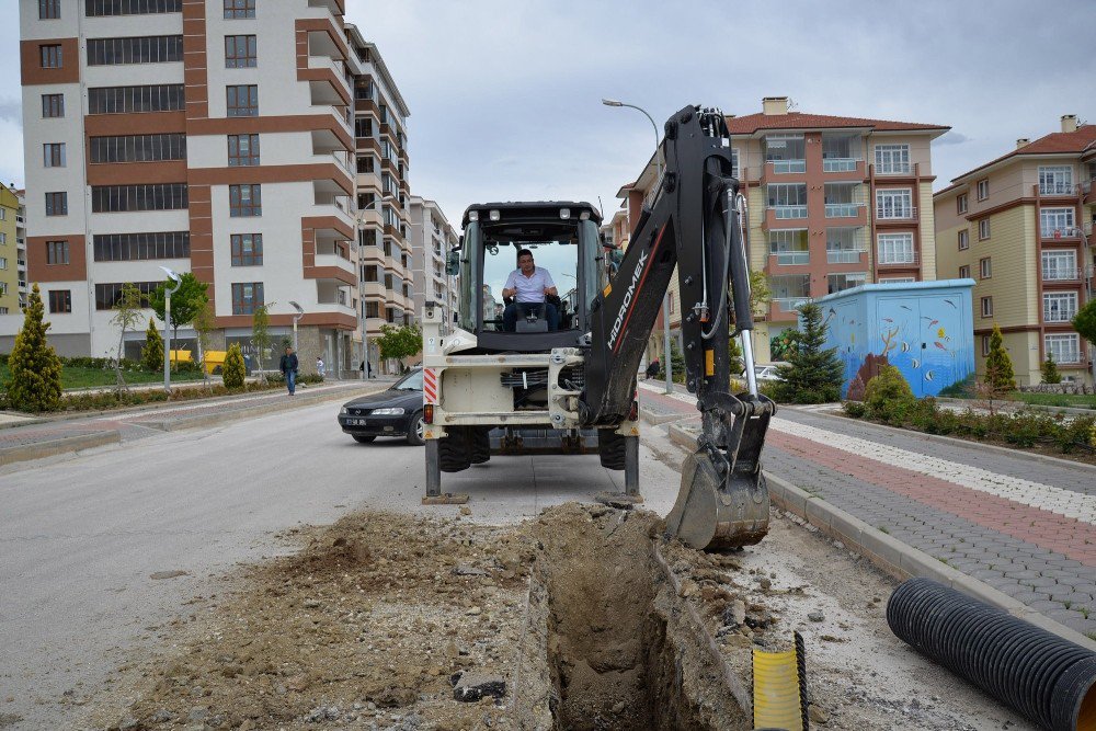 Bozüyük’te Alt Yapı Çalışmaları Devam Ediyor