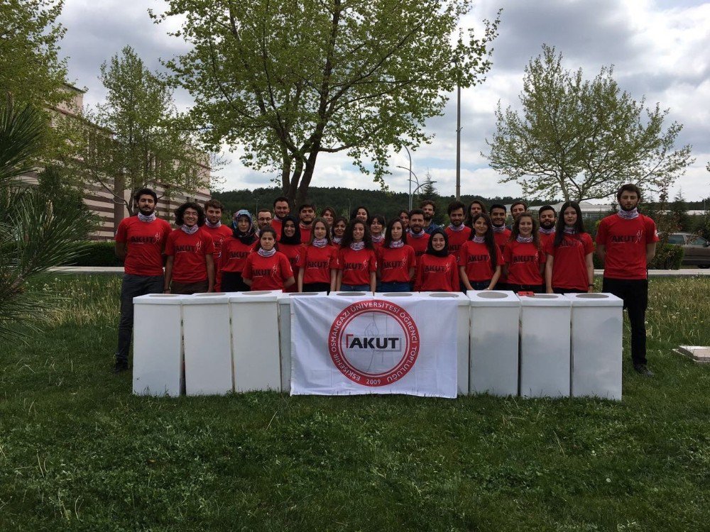 Ösym’nin Sınavlarda Verdiği Kırtasiye Malzemeleri Köy Okullarına Gönderiliyor