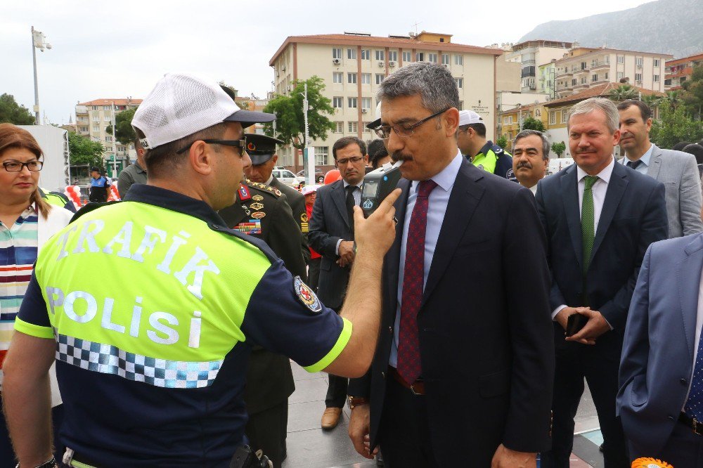 Trafik Haftası Etkinliklerinde Büyükşehir Standı Büyük İlgi Gördü