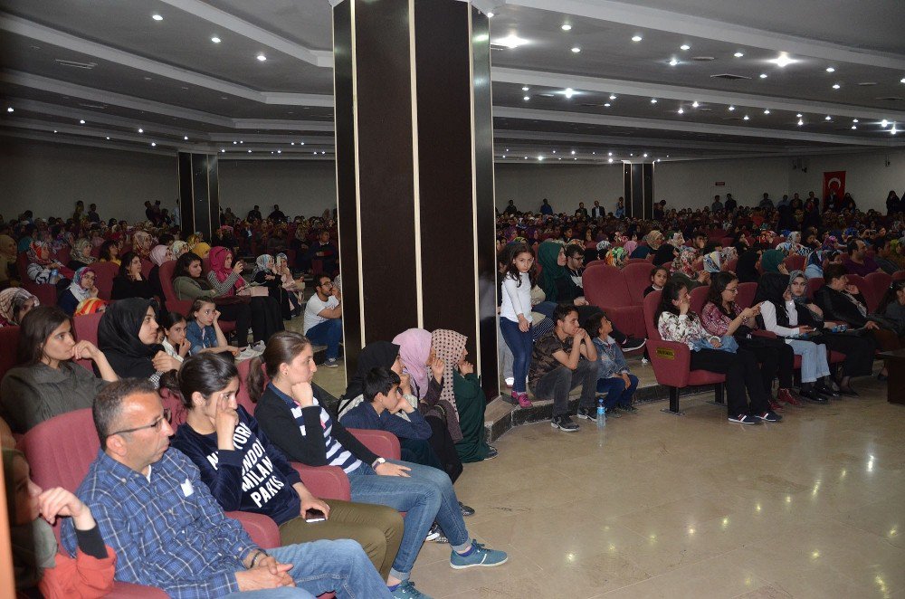 ‘Başarının Sırrı’ Konferansına Yoğun İlgi