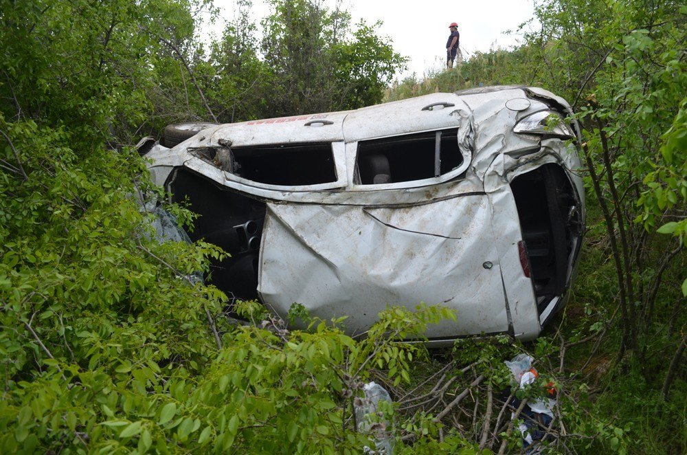 Kula’da Trafik Kazası: 2 Yaralı