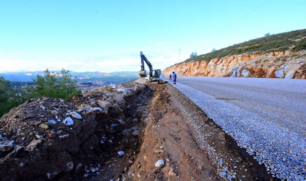 Büyükşehir’den Kavaklıdere’ye Modern Kanalizasyon Hattı