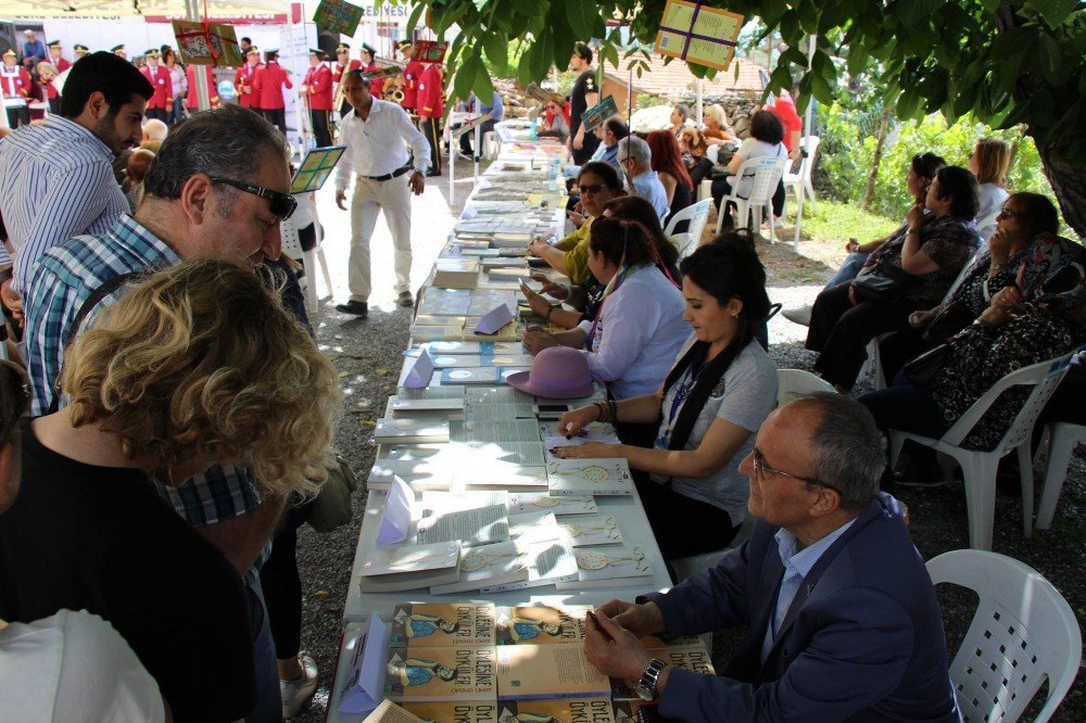 Söke’de Ağaçlı Edebiyat Şöleni