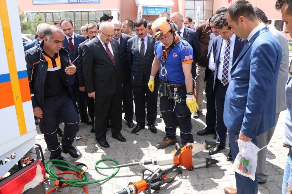 Bingöl’de ’Karayolları Trafik Güvenliği Haftası’