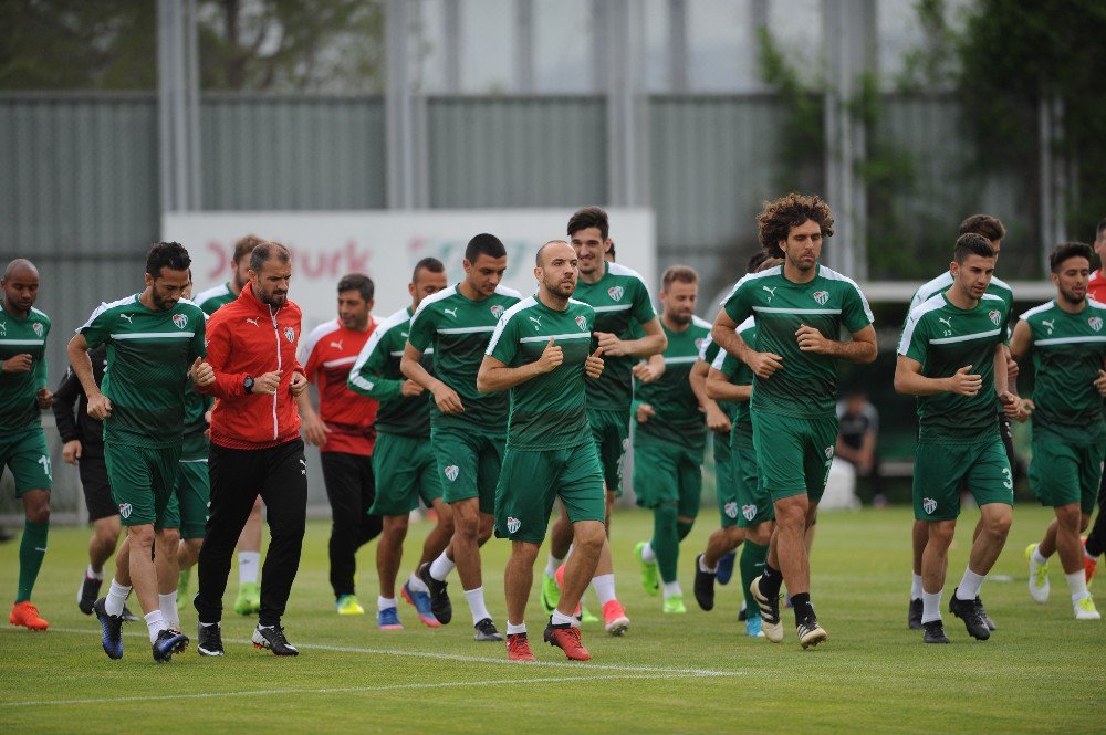 Bursaspor’da Beşiktaş Mesaisi Başladı