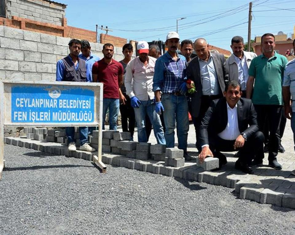 Ceylanpınar’da Kilitli Parke Taşı Döşenmeye Başladı