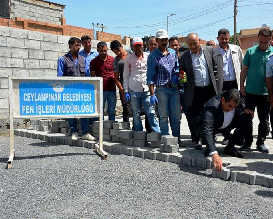 Ceylanpınar’da Kilitli Parke Taşı Döşenmeye Başladı