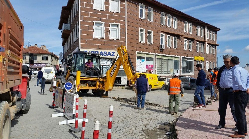 Devrekani’de Doğalgaz Çalışmaları Başladı