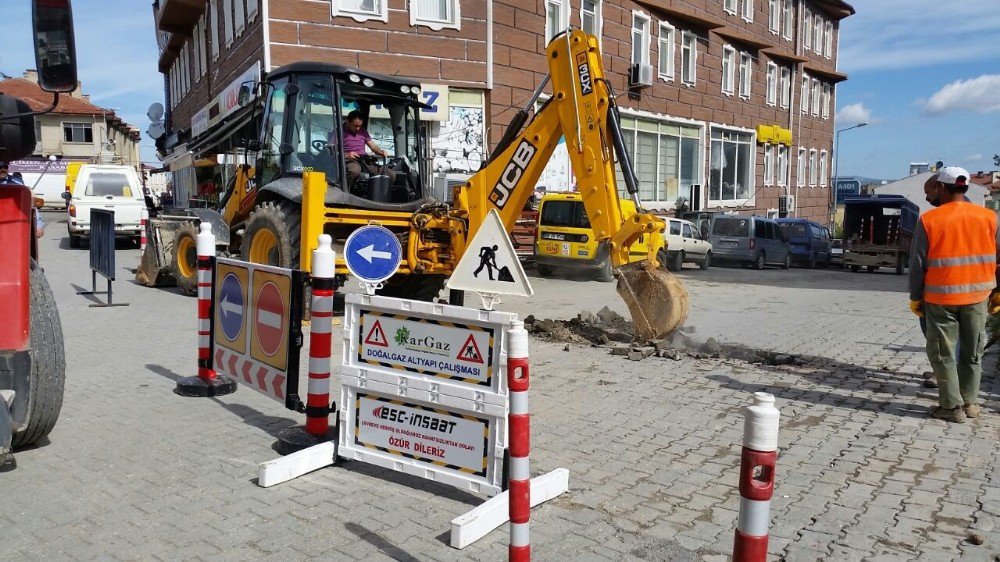 Devrekani’de Doğalgaz Çalışmaları Başladı