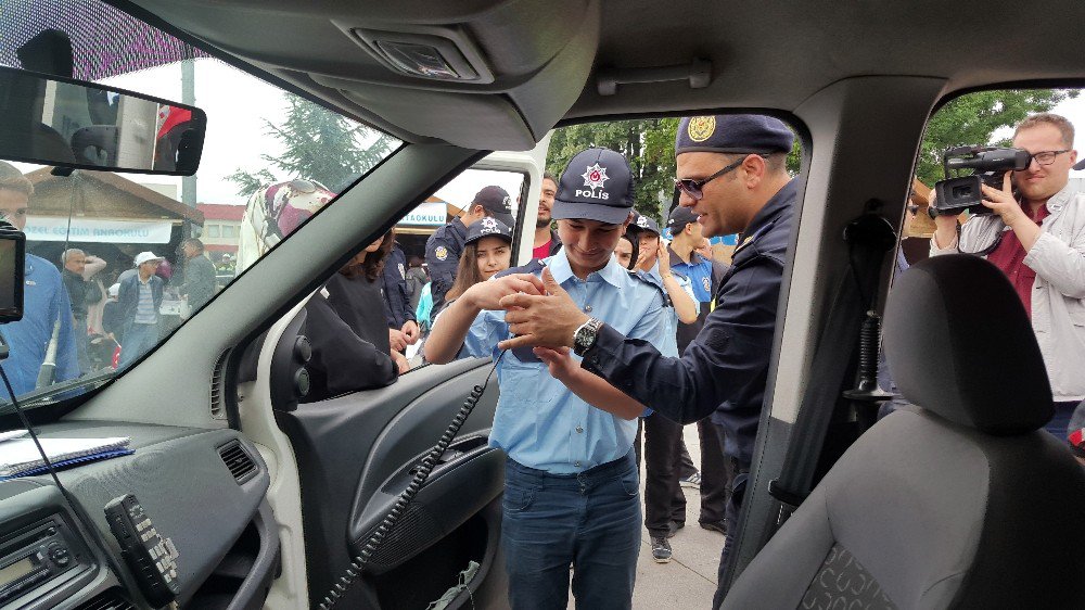 Özel Çocuklar 1 Günlüğüne Trafik Polisi Oldular