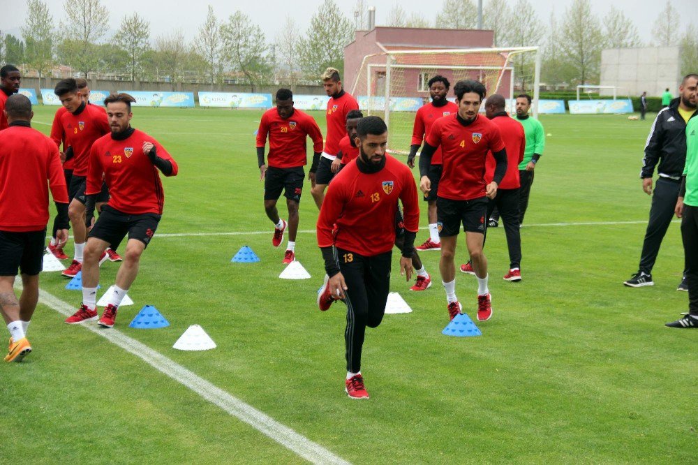 Kayserispor, Atiker Konyaspor Maçı Hazırlıklarına Devam Ediyor